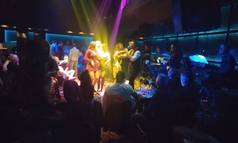 Η πανδημία χτύπησε εκ νέου τα νυχτερινά κέντρα - Η απαγόρευση του χορού καταλυτικός παράγοντας