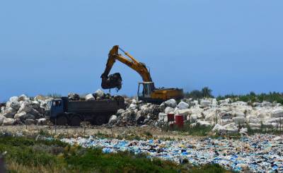 Αναφορά στον εισαγγελέα για τα σκουπίδια στην Πύλο