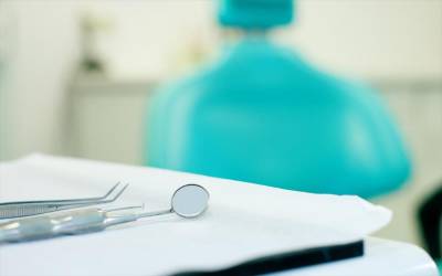 Η Ελληνική Οδοντιατρική Ομοσπονδία ζητά ένταξη των μελών της στον εμβολιασμό κατά του κορονοϊού