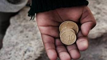 Ελεγχοι στην Καλαμάτα για επαιτεία με μικρά παιδιά