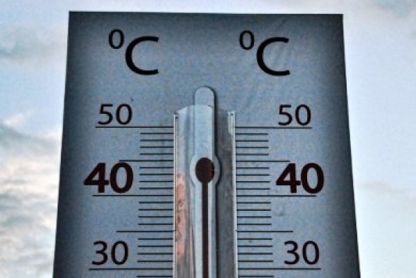 Ανοιχτό το αμφιθέατρο για προστασία από καύσωνα