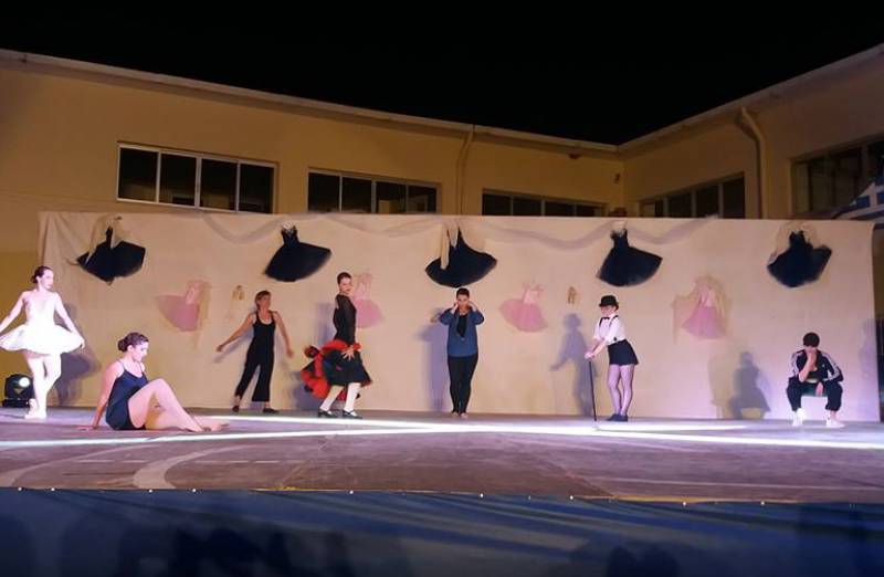 Μουσικοχορευτική παράσταση στους Γαργαλιάνους