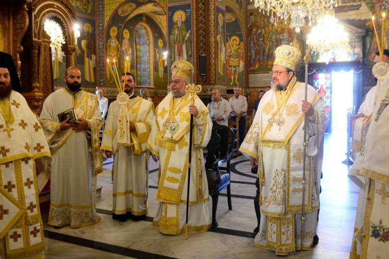 Αρχιερατικό Συλλείτουργο στην Καλαμάτα