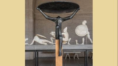 Έργα Καλατράβα εμπνευσμένα από τον ναό της Αφαίας στη Γλυπτοθήκη του Μονάχου