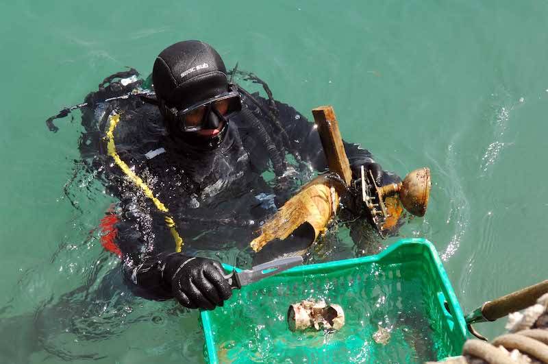 Οργανώνουν καθαρισμό του βυθού στη μαρίνα Πύλου