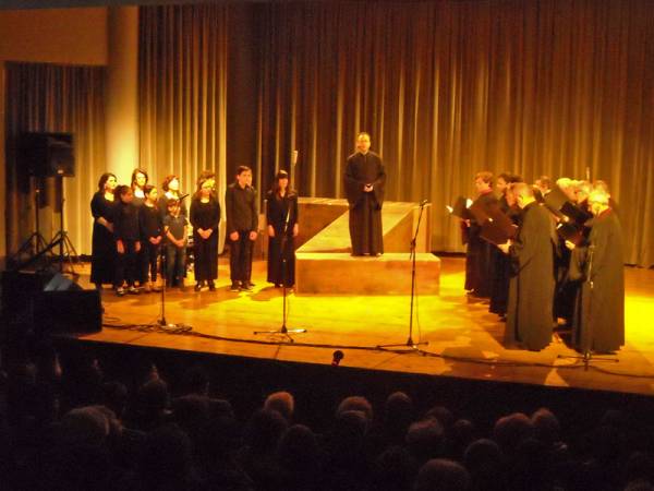 «Ανθρώπων λάθη και Χριστού τα πάθη» από το σύλλογο "Νεανές"