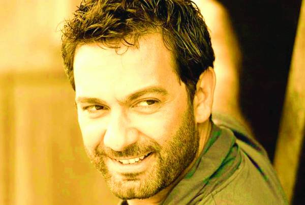 “Σαν χαρακτήρας είμαι εξωστρεφής αλλά υπάρχουν και στιγμές που κλείνομαι στον εαυτό μου, είναι κάτι που με ευχαριστεί”