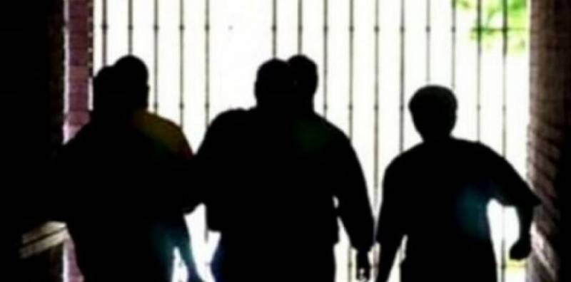 Ανήλικοι γρονθοκόπησαν 15χρονο στην Κόρινθο