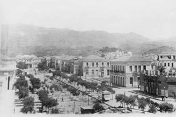 Η παλιά Καλαμάτα μέσα από 95 φωτογραφίες