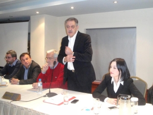 Κουκουλόπουλος σε συγκέντρωση ΠΑΣΟΚ: "Με το κεφάλι ψηλά για την ανασυγκρότηση"