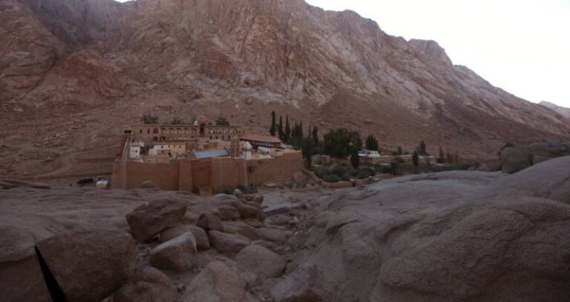 Μονή Σινά: Στο Κάιρο η ελληνική αντιπροσωπεία με επικεφαλής τον Γ. Γεραπετρίτη