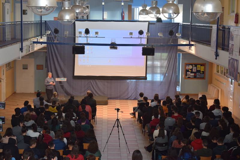 Καλαμάτα: Ισχυρό μήνυμα για τη δωρεά οργάνων στην παρουσίαση του βιβλίου Στρατούλη