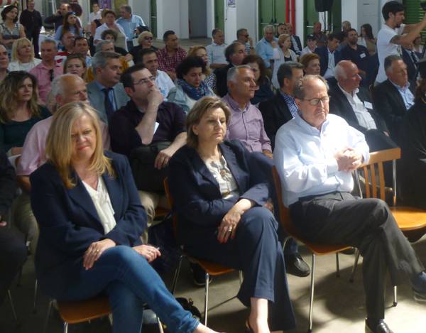 Οι δρόμοι της ανάπτυξης και της στασιμότητας