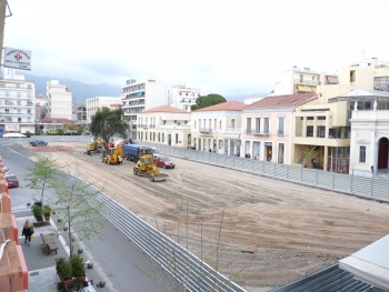 Προχωράει η ανάπλαση της κεντρικής πλατείας - Πιάνει δουλειά ο εργολάβος στο Παλιό Νοσοκομείο
