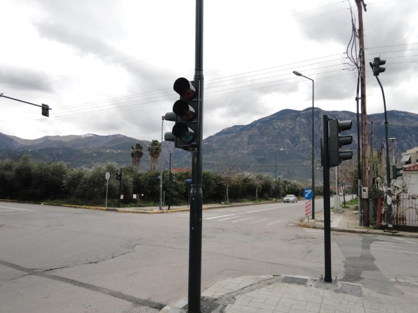 Μέσα στο Μάρτιο ανάβουν στην Καλαμάτα νέα φανάρια