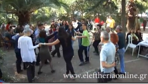 Γλέντι Κρητικών στη "Γιορτή Τσικουδιάς"