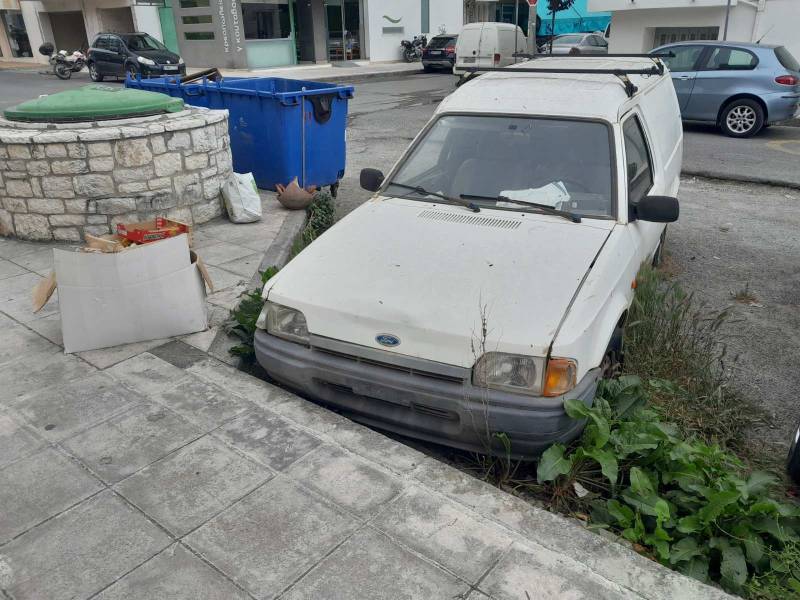 153 εγκαταλελειμμένα οχήματα απομάκρυνε ο Δήμος Καλαμάτας