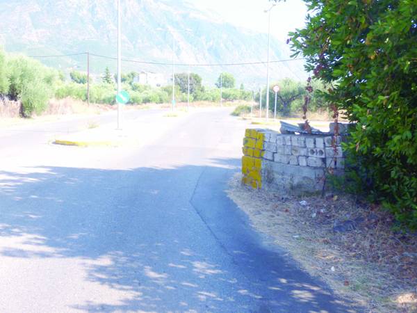 Γκρεμίζεται το κοτέτσι στη Βασιλέως Γεωργίου