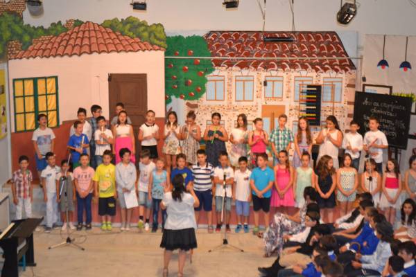 Αποχαιρέτισαν το σχολείο στην Κυπαρισσία