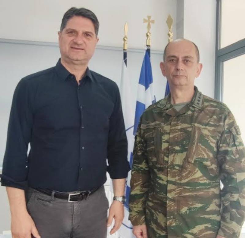 Μεσσήνη: Εθιμοτυπική επίσκεψη Χαρίτου στον Αθανασόπουλο