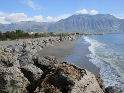 Ελκυστική παραλία στον Κορδία