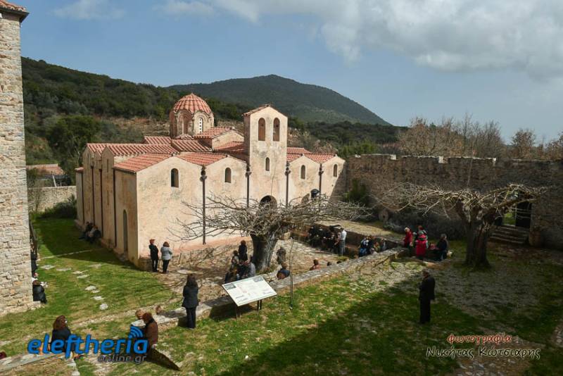 Οι Δ’ Χαιρετισμοί στο Ανδρομονάστηρο