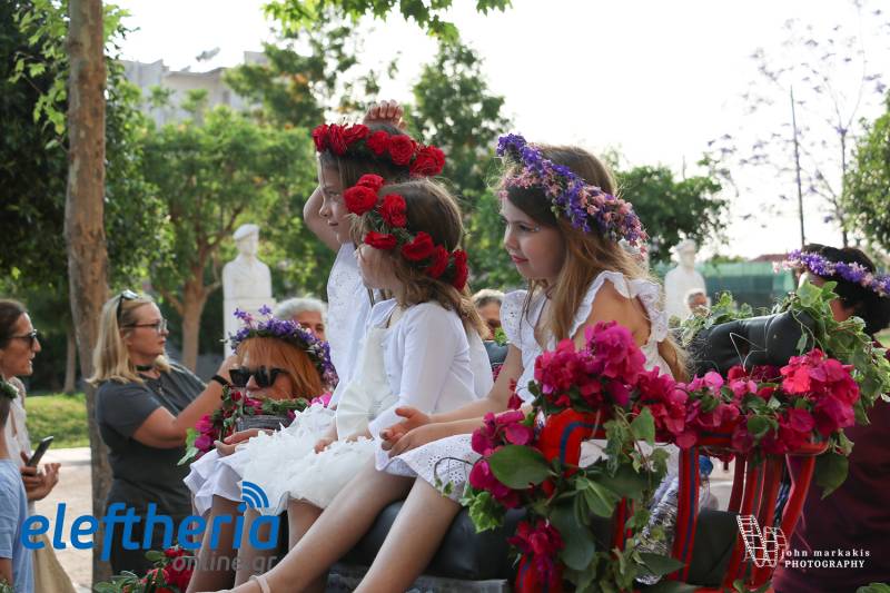 Με παρέλαση ολοκληρώθηκε η 12η Ανθοκομική Καλαμάτας (βίντεο-φωτογραφίες)