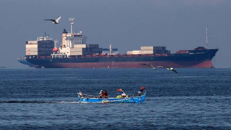 Πειρατές έκαναν ρεσάλτο σε φορτηγό πλοίο και το οδηγούν προς τη Σομαλία