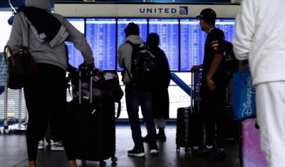 Αεροπορικό «έμφραγμα» στις ΗΠΑ λόγω μετάλλαξης Όμικρον και θύελλας Φρίντα