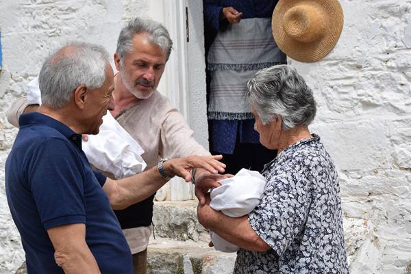 Γυρίσματα για την ταινία “Ζορμπάς” στη Στούπα (βίντεο-φωτογραφίες)