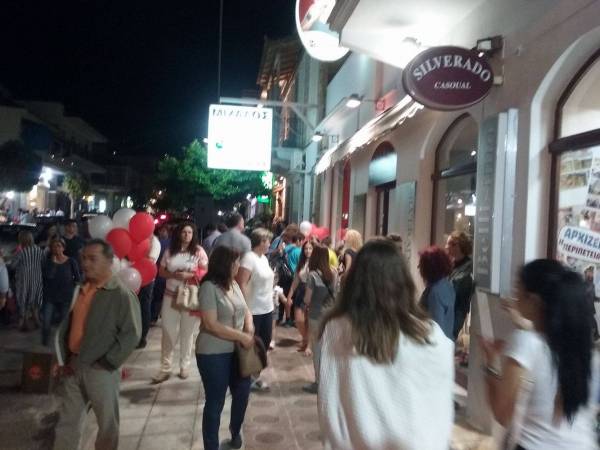 Μεγάλη προσέλευση στη Λευκή Νύχτα της Κυπαρισσίας (φωτογραφίες)