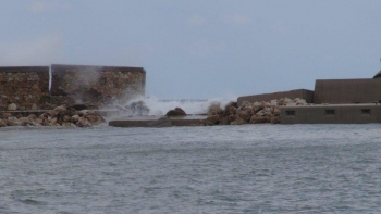 Οι πολιτικές καριέρες του τοπικισμού έχτιζαν λιμάνια στον …αφρό!