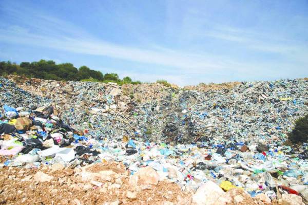 Νίκας κατά Τατούλη για τα σκουπίδια της Καλαμάτας