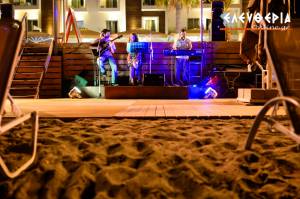 Ξεκίνησαν τα live στο "Elite Beach Bar" (φωτογραφίες)