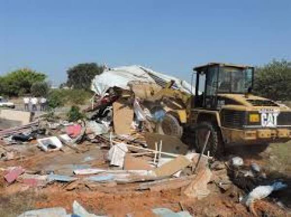 Πρωτόκολλα αυθαιρέτων για τους καταυλισμούς Αγίας Τριάδας και Πολυκλαδικού