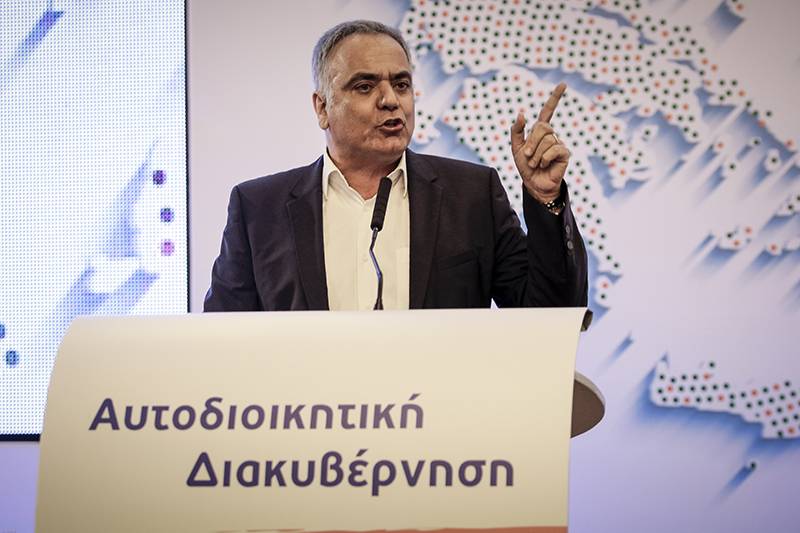 Με τις ρυθμίσεις Σκουρλέτη για απλή αναλογική: Παζάρι για τις καρέκλες σε δήμους - περιφέρειες