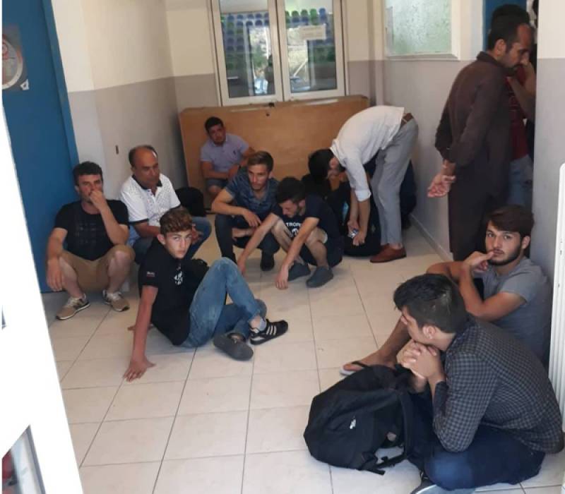 Στην Πύλο παραμένουν οι 63 παράτυποι μετανάστες