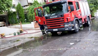 Κακοκαιρία: Πολλά προβλήματα στην Αττική - Αγωνία για τον αγνοούμενο στην Εύβοια