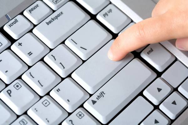 Μόνο ηλεκτρονικά η αίτηση για τις στρατιωτικές σχολές