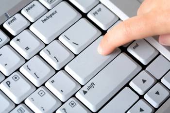 Μόνο ηλεκτρονικά η αίτηση για τις στρατιωτικές σχολές