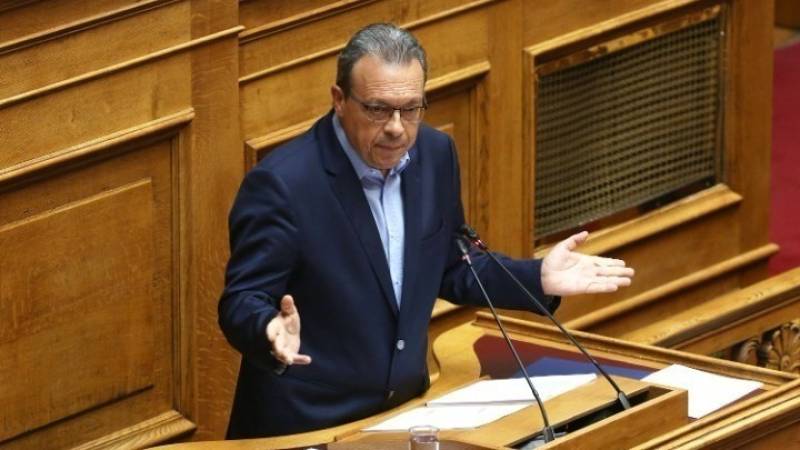 Φάμελλος: Απαιτείται συζήτηση για ιδεολογικές αρχές και πρόγραμμα και όχι κριτική με προσωπικούς όρους