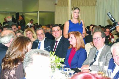 Λαμπρόπουλος - Σαμπαζιώτης δεν πήγαν στην πίτα της Ν.Δ.: Ηχηρές απουσίες με στόχο τον Σαμαρά (vid)