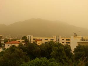 Αφρικανική σκόνη σκεπάζει τη Μεσσηνία