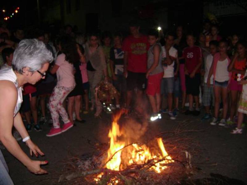 Το έθιμο του Κλήδονα αναβιώνει στην Ανω Πόλη Κυπαρισσίας