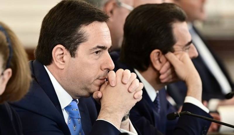 Παραιτήθηκε ο Νότης Μηταράκης - Πήγε διακοπές εν μέσω πυρκαγιών(βίντεο)