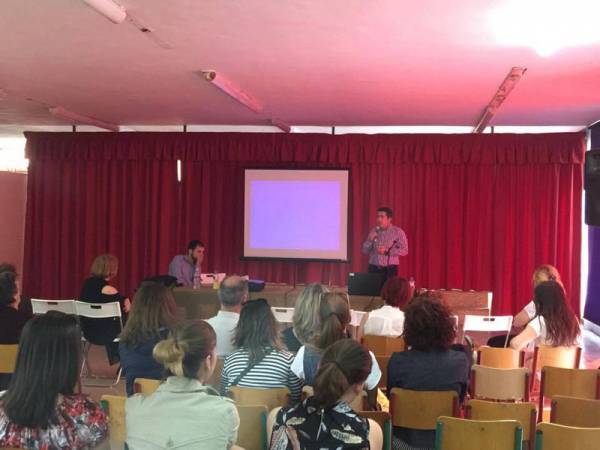 Ενημερώθηκαν για τη λογοθεραπεία και την εργοθεραπεία στους Γαργαλιάνους