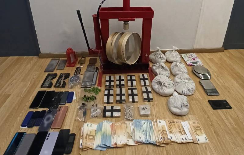 ΕΛ.ΑΣ.: Εξαρθρώθηκε εγκληματική οργάνωση που διακινούσε ηρωίνη στην Αττική
