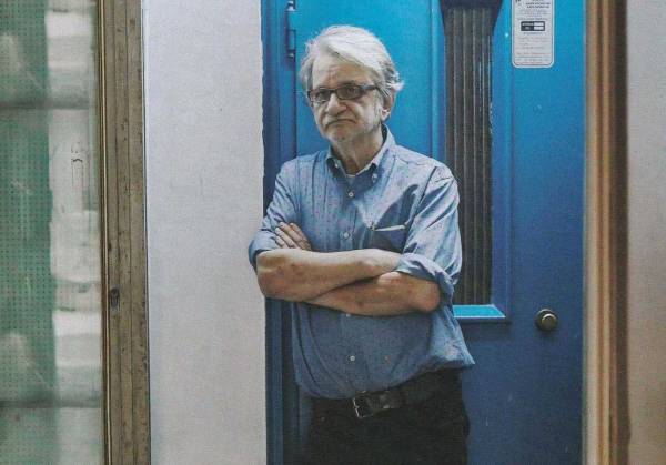 O συγγραφέας - δημοσιογράφος Χρ. Κάσδαγλης στην &quot;Ε&quot;: “Υψιστη διάκριση για ένα βιβλίο, η σχέση που αναπτύσσει με τους αναγνώστες”