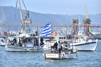 Αγροτικές κινητοποιήσεις: Έληξε ο αποκλεισμός στο λιμάνι του Βόλου (βίντεο)