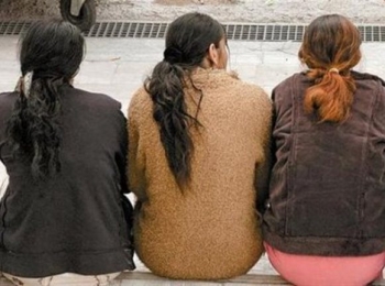 Τσιγγάνες παραβίαζαν στην Κυπαρισσία πόρτες με τραπουλόχαρτο